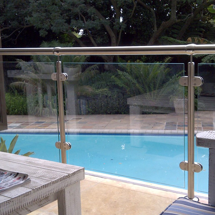 Glass Balustrade for swimming pool fence