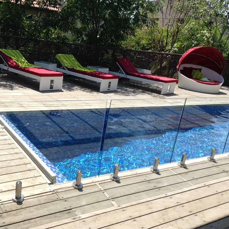 glass pool fence balustrade