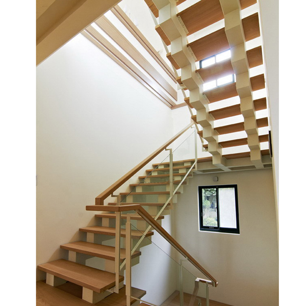Double stringer timber staircase-100x100 stringer-40mm treads